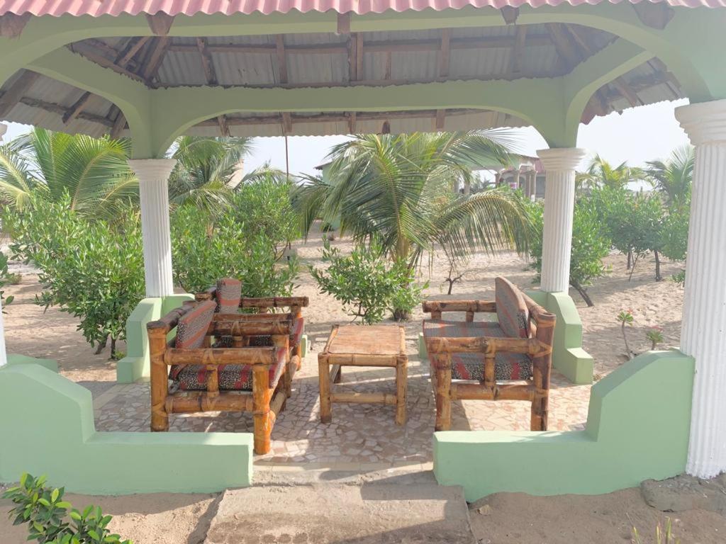 Bosofet Beach And Creek Lodge Sanyang Eksteriør bilde
