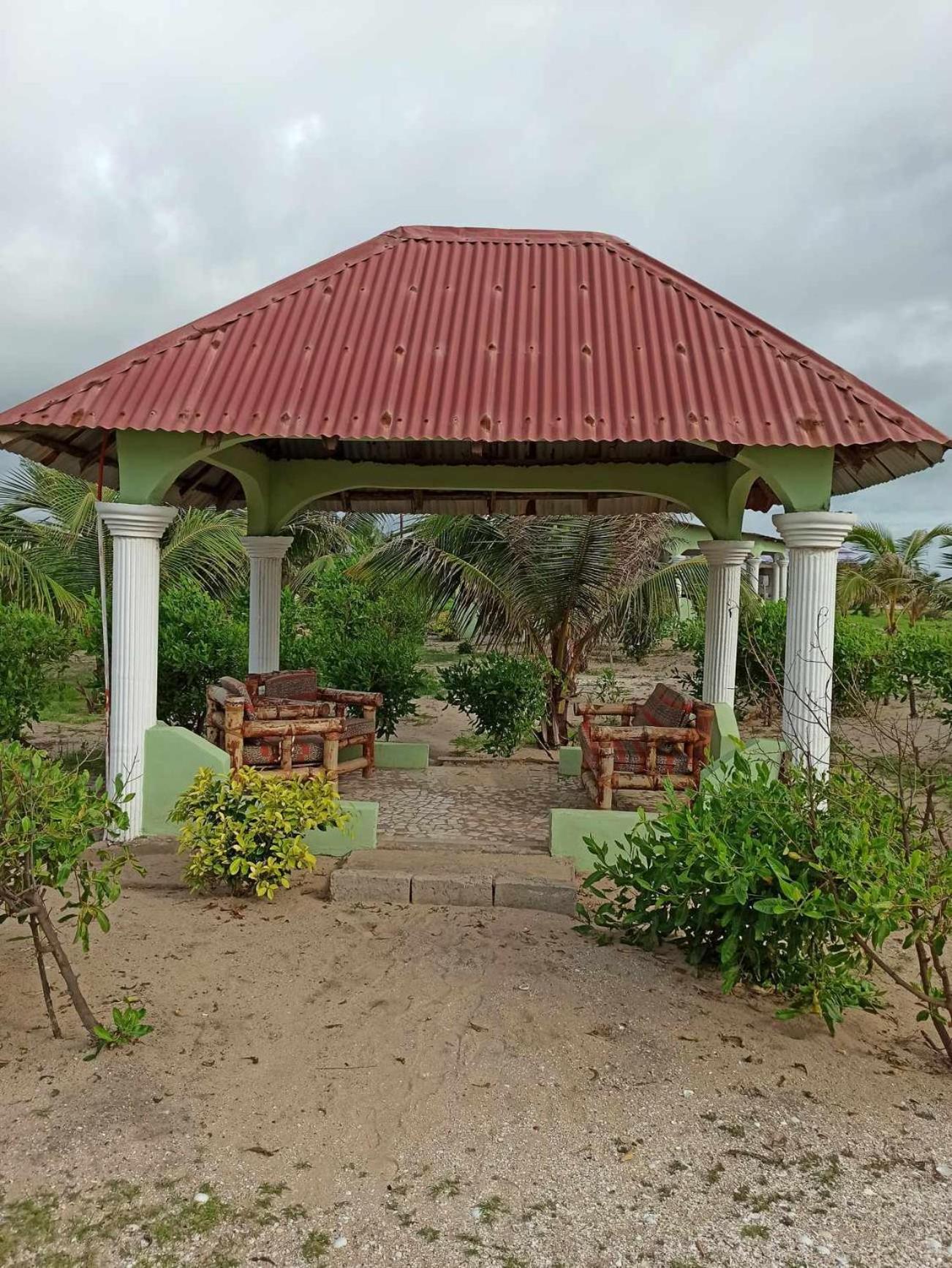 Bosofet Beach And Creek Lodge Sanyang Eksteriør bilde